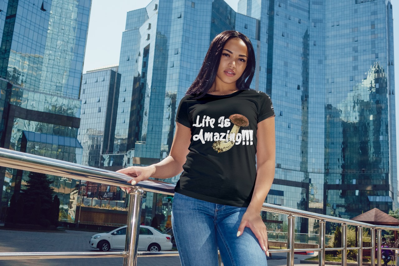 Life is Amazing - Image 6